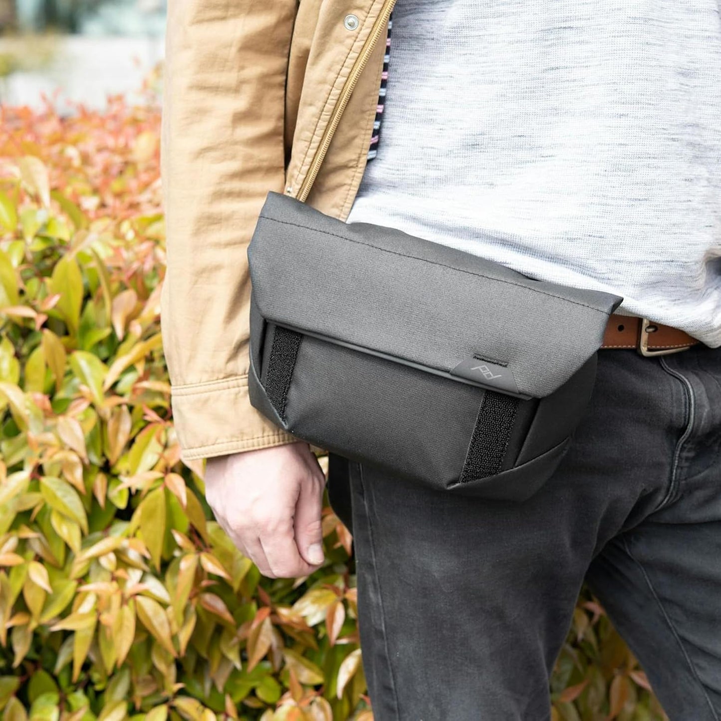 Peak Design Field Pouch V2, Black, 2-in-1 Organizer and Sling Bag, Adjustable Shoulder Strap and Integrated Belt Loops, Weatherproof Nylon Canvas, Organizer Pouch or Carry Bag for Men and Women