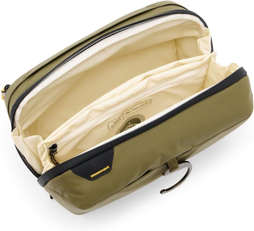 Peak Design Wash Pouch, Kelp, Weatherproof Travel Toiletry Bag, Upright or Hanging Toiletry Kit with Pockets, Magnetic Toothbrush Pocket, Wide UltraZip Opening, Toiletry Bag for Men and Women