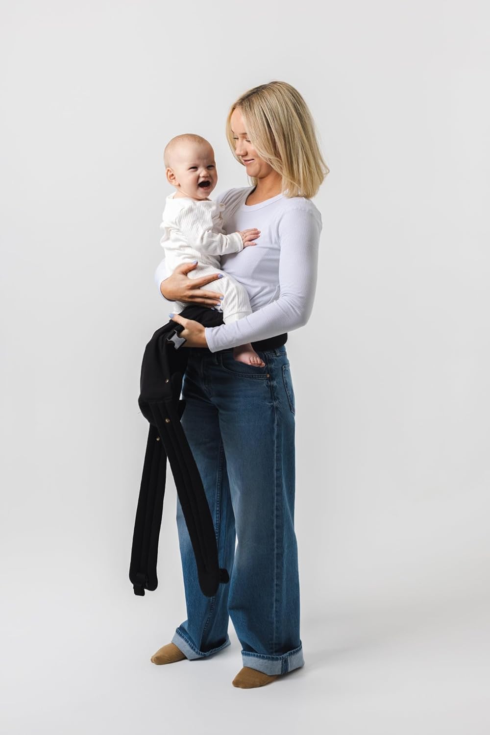 Mabē Monarch Ergonomic Baby Carrier – Premium Cotton Soft Structured Newborn to Toddler Carrier with Hip-Healthy Design, 3 Carry Positions (7-35lbs), Lightweight & Breathable, (Ebony)