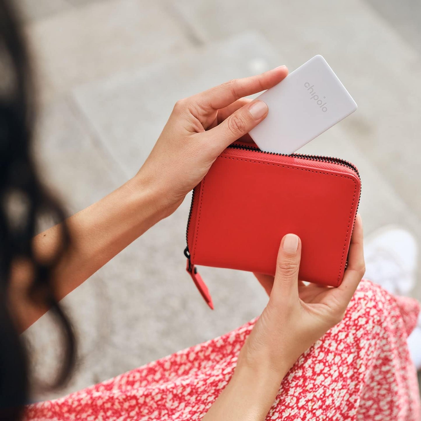 Chipolo Point Bundle - 1X ONE + 1x Card Item Finder, Bluetooth Tracker, Wallet Finder - Works with Google's Find My Device app (Android only) (Off White)