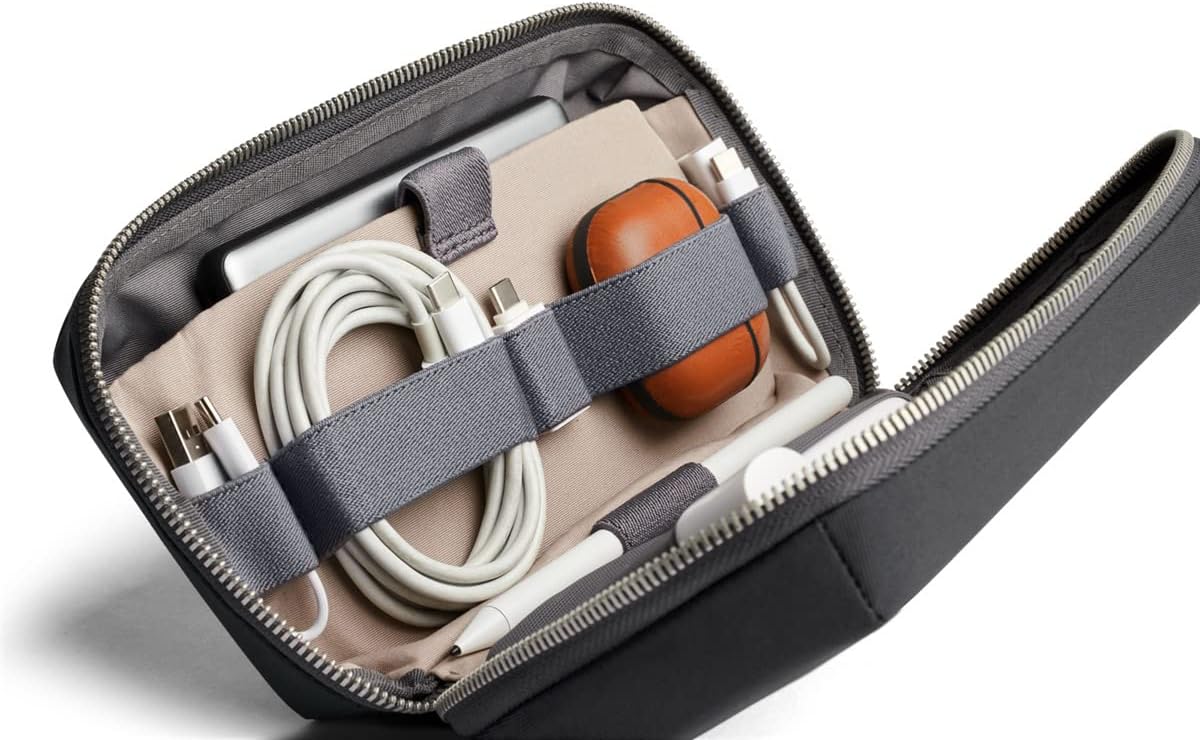 Bellroy Tech Kit (Tech Accessories Organizer Pouch, Zipper Closure Design, Stores Power Bank, Phone Charger, Cables & More, Internal)