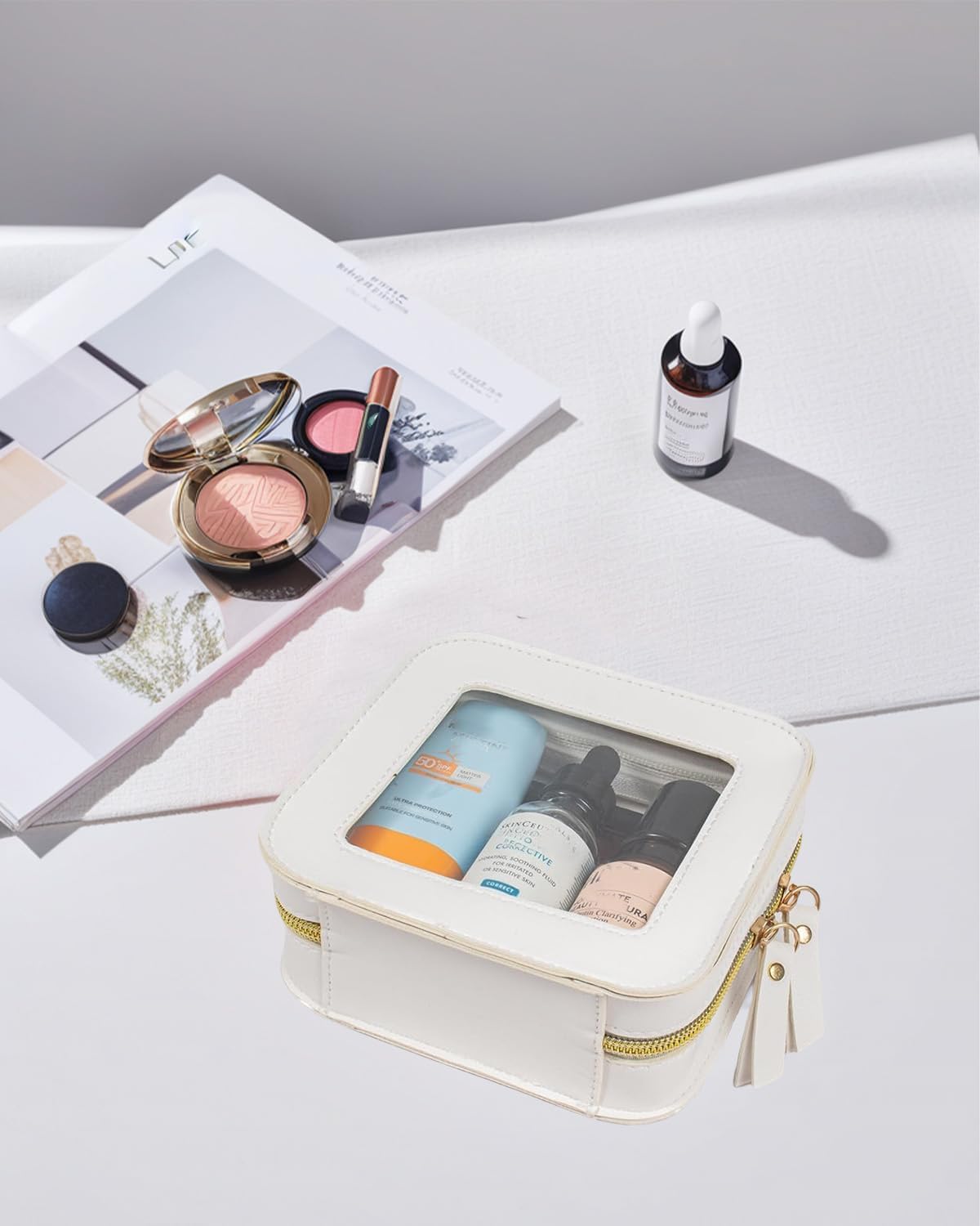 Small Clear Makup Bag, Clear Cosmetic Bags with Zipper Waterproof Small Travel Cosmetic Case Cute Make Up Pouch Mini Car Essentials for Women Travel Car Organizer