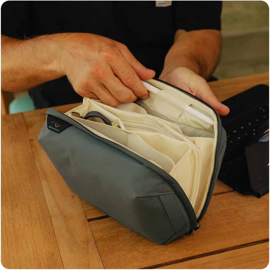 Peak Design Tech Pouch, Kelp, Electronics Organizer for Travel or Everyday Carry, Origami-Style Storage, Cable Pass-Through, Weatherproof Recycled Nylon, Gear Carry Bag for Men and Women