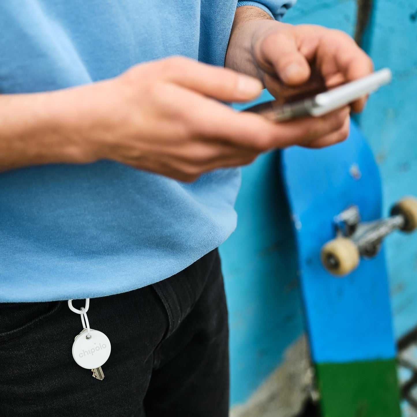 Chipolo ONE Point - Key Finder, Bluetooth Tracker for Keys, Bags, Item Tracker Tag - Works with Google's Find My Device app (Android only) (Off White)