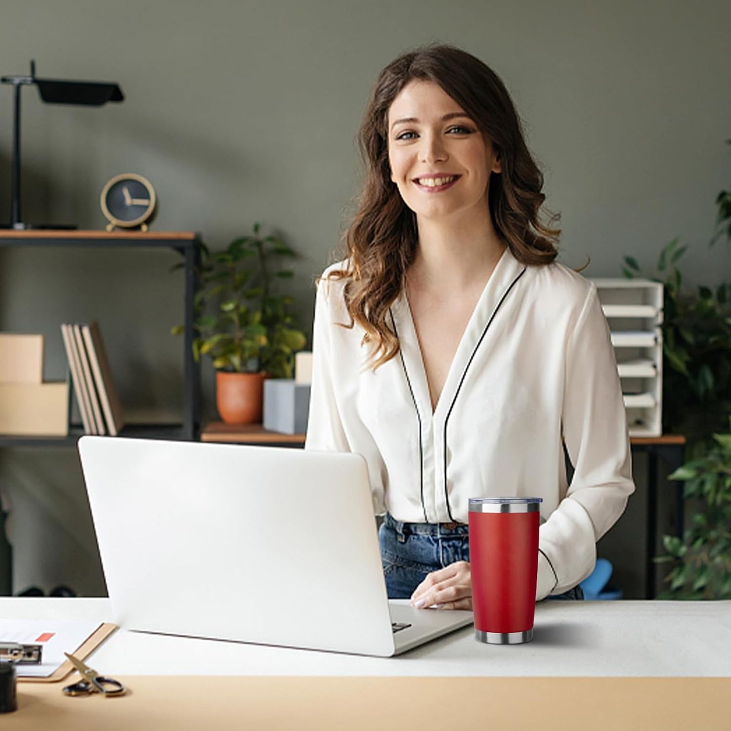 20oz Tumbler with Straw and Brush, Stainless Steel Vacuum Insulated tumbler, Double Wall Insulated Coffee Tumbler for Outdoor, Home, Travel,Office (Bright Red,1pcs)