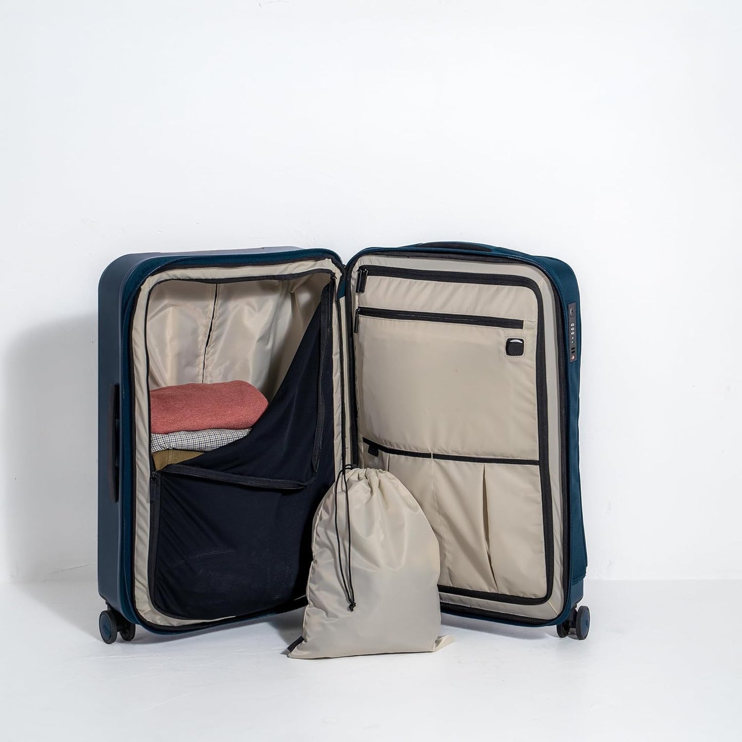 OGIO Pace Pro Hybrid Wheeled Travel Bag (Luggage)