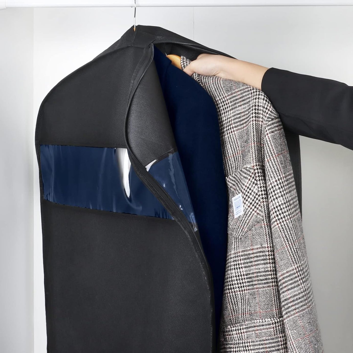 Zilink GarMen&Woment Bags for Hanging Clothes 43/'' Suit Bags for Men&Women Travel with 2 Large Mesh Pockets and Clear Window, for Suit, Coat, Dress, Set of 2