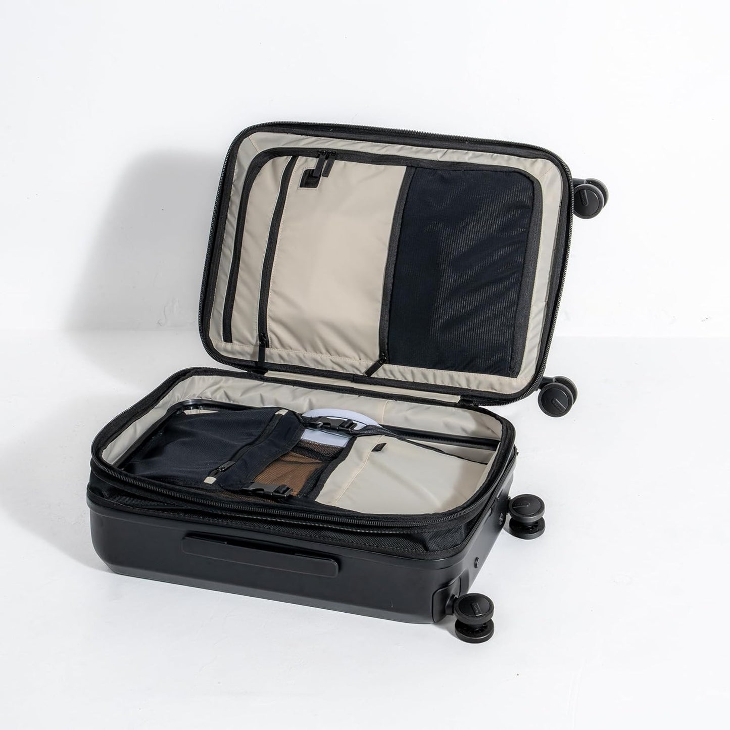 OGIO Pace Pro Hybrid Wheeled Travel Bag (Luggage)