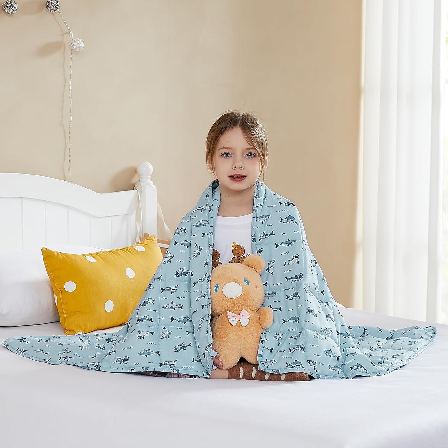 L'AGRATY Weighted Blanket - 36"x48" 3lbs Weighted Blanket Microfiber Material with Glass Beads Small Blanket for All-Season Summer Fall Winter Soft Thick Blanket