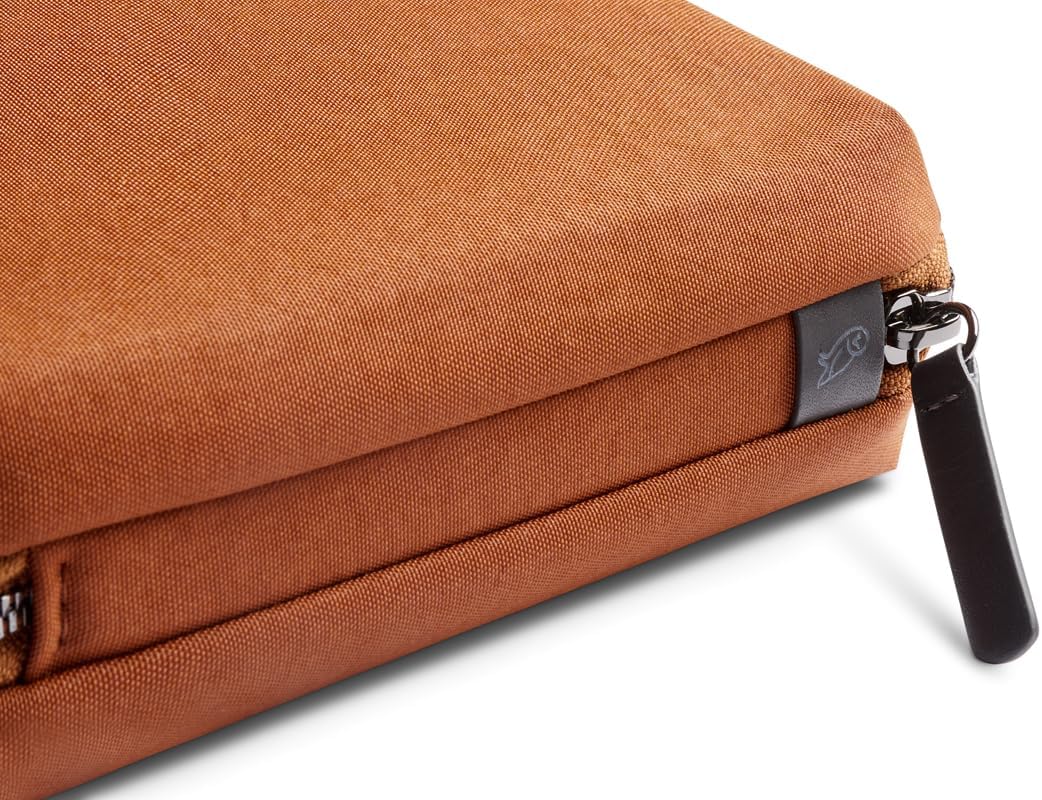 Bellroy Tech Kit Compact (Tech Accessories Organizer, Zipper Pouch) - Bronze