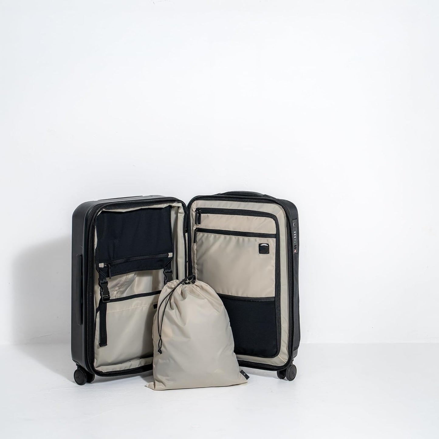 OGIO Pace Pro Hybrid Wheeled Travel Bag (Luggage)