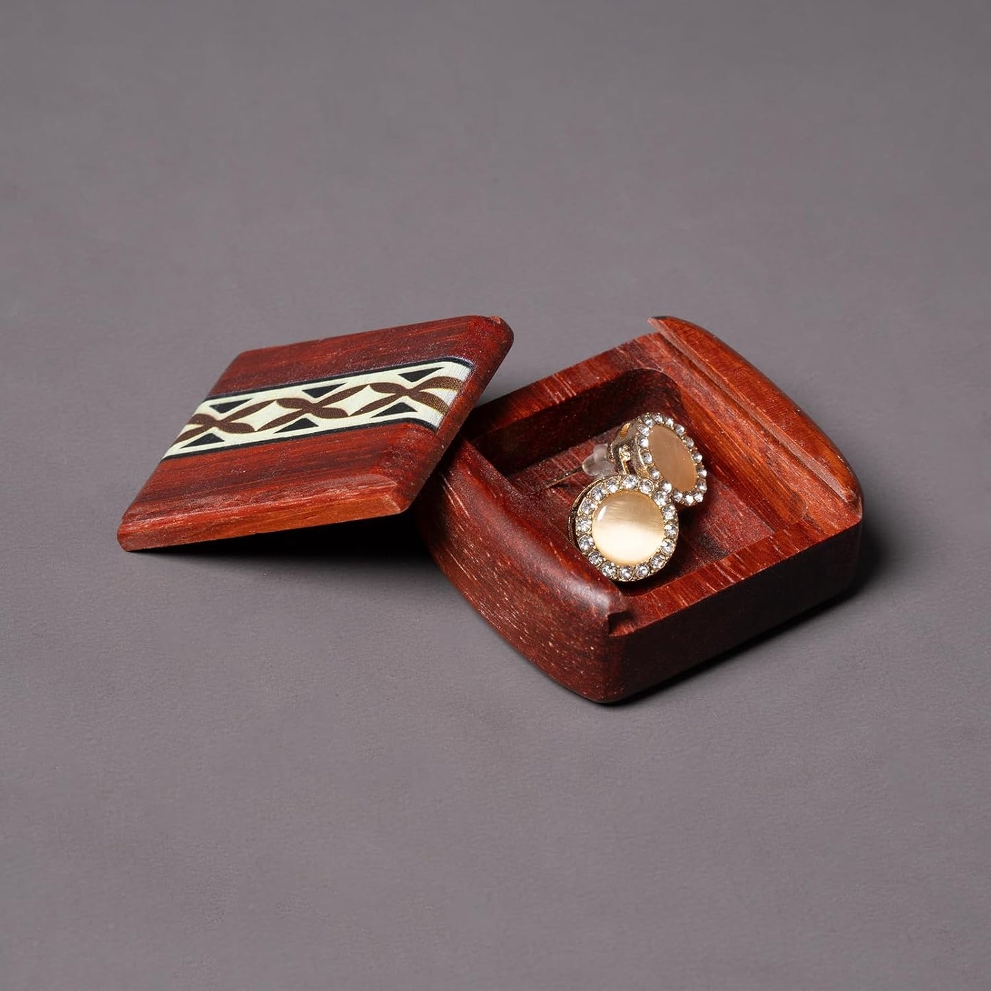 1pcs Handcrafted Wooden Pill Case for Purse - Elegant Rosewood Pill Box Organizer, Discreet Wallet-Size Storage for Medications, Jewelry & Essentials