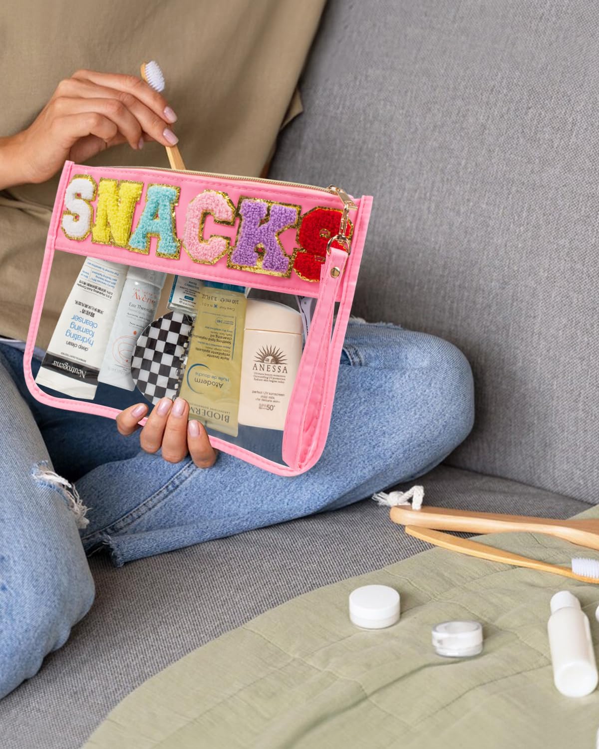 Snack Bag Clear Makeup Bag, Chenille Letter Clear Zipper Pouch Nylon Cosmetic Pouch Organizer Sunscreen Toiletry Bag Waterproof Summer Beach Organizer Travel Gifts for Women Girls