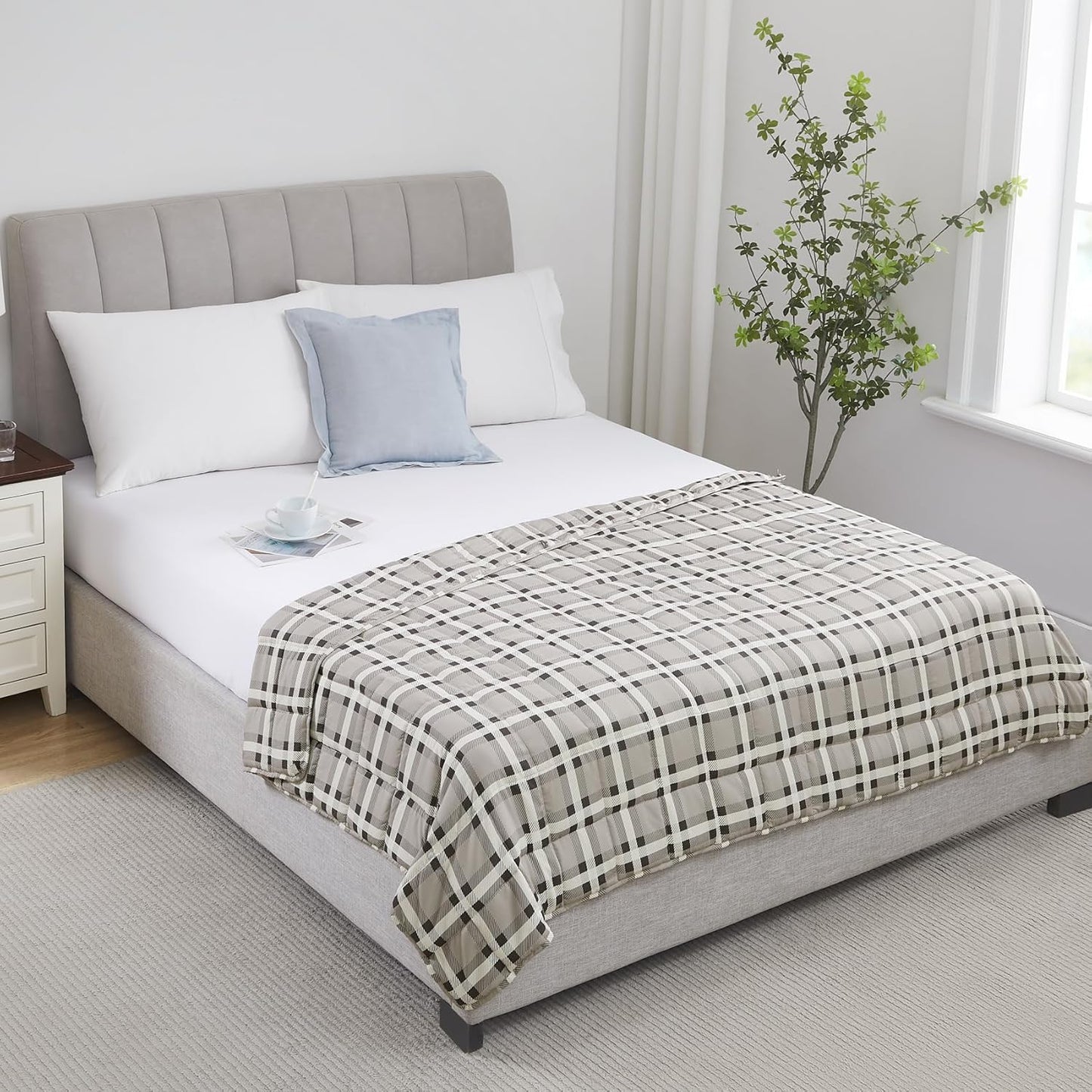 L'AGRATY Weighted Blanket - 60"x80" 25lbs Cooling Breathable Heavy Blanket Microfiber Material with Glass Beads for Adult All-Season Summer Fall Winter Soft Thick Comfort