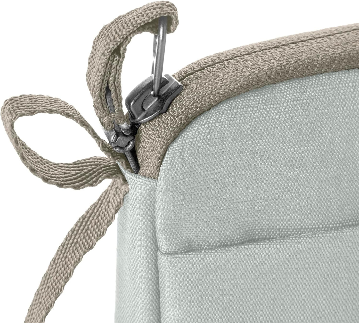 Eagle Creek Stash RFID Passport Wallet – Slim Travel Organizer with RFID Blocking – Secure Storage for Passport, Cards & Cash – Lightweight & Water-Resistant – Unisex – Storm Grey