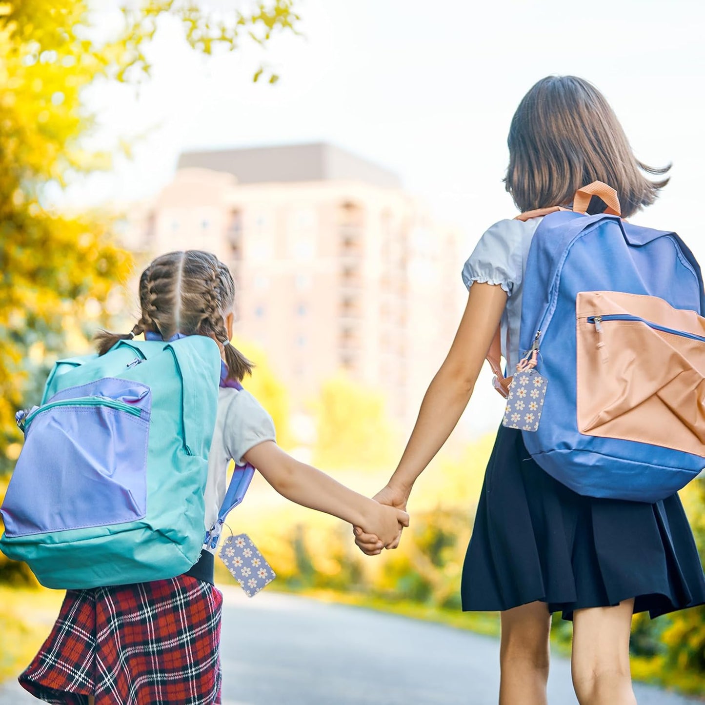 2 Pack Luggage Tag for Suitcase, Groovy Daisy Flowers Leather Bag Tags Identifiers Privacy Cover ID Label with Durable Steel Loop for Women Men Kids Girls Travel