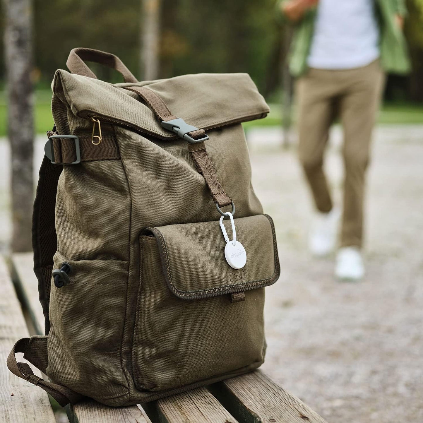 Chipolo Point Bundle - 1X ONE + 1x Card Item Finder, Bluetooth Tracker, Wallet Finder - Works with Google's Find My Device app (Android only) (Off White)