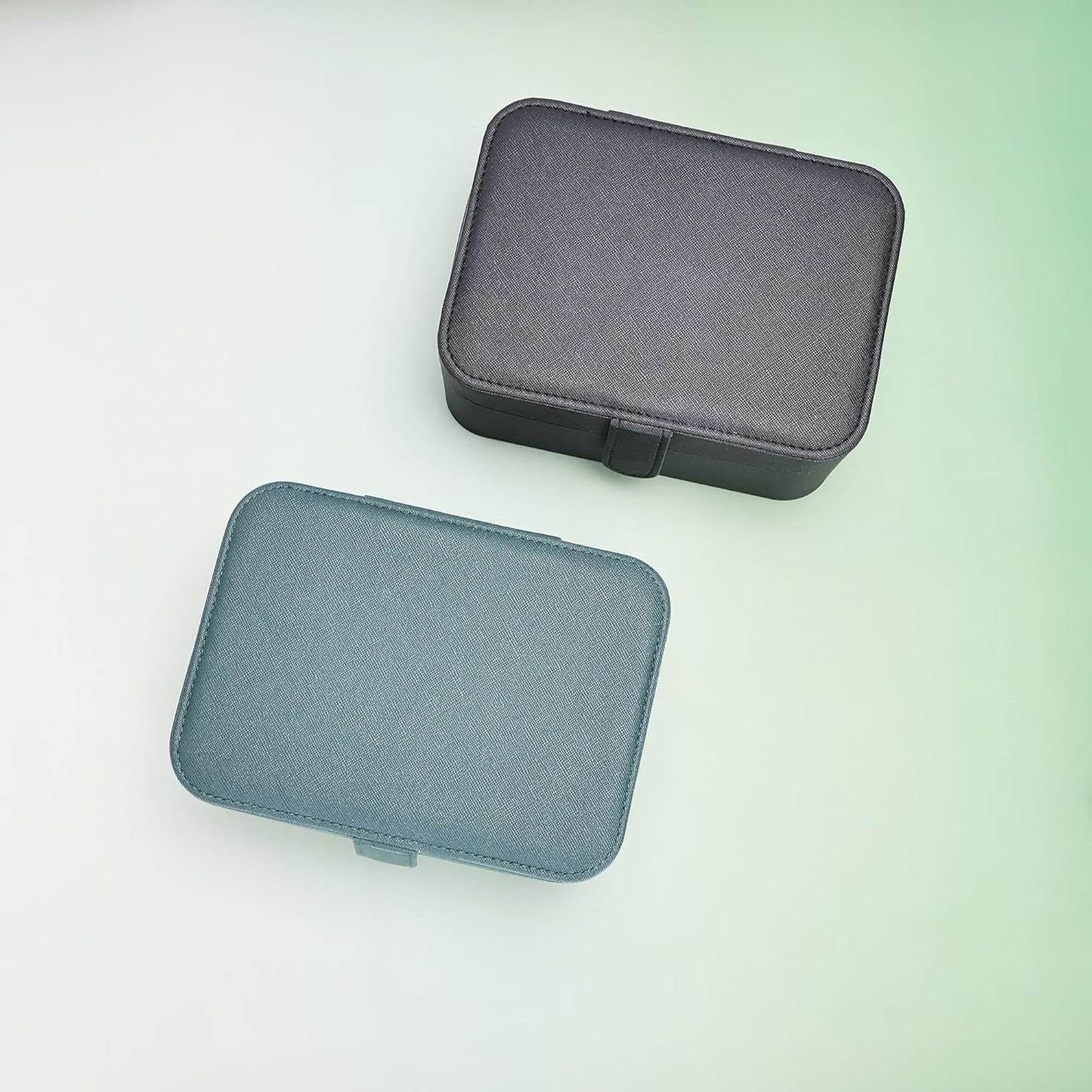 2 Layer Large Jewelry Travel Case with 4 Jewelry Pouches, PU Leather Portable Jewelry Storage Box, Medium Size Jewelry Organizer Box for Earrings, Necklaces, Bracelets (dark green)