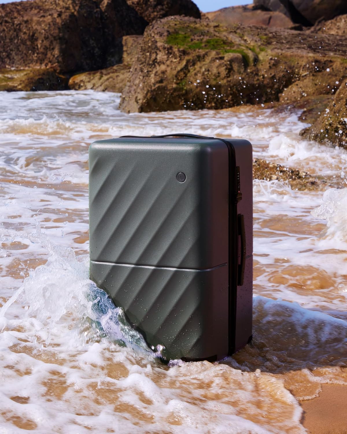 NINETYGO Trunk Luggage 22 Inch, Small Checked Luggage with Double Spinner Wheels, Anti-Burst Zipper, Hard Case PC Suitcase, Lightweight Travel Luggage, TSA Approved (Slate Grey, Hudson)