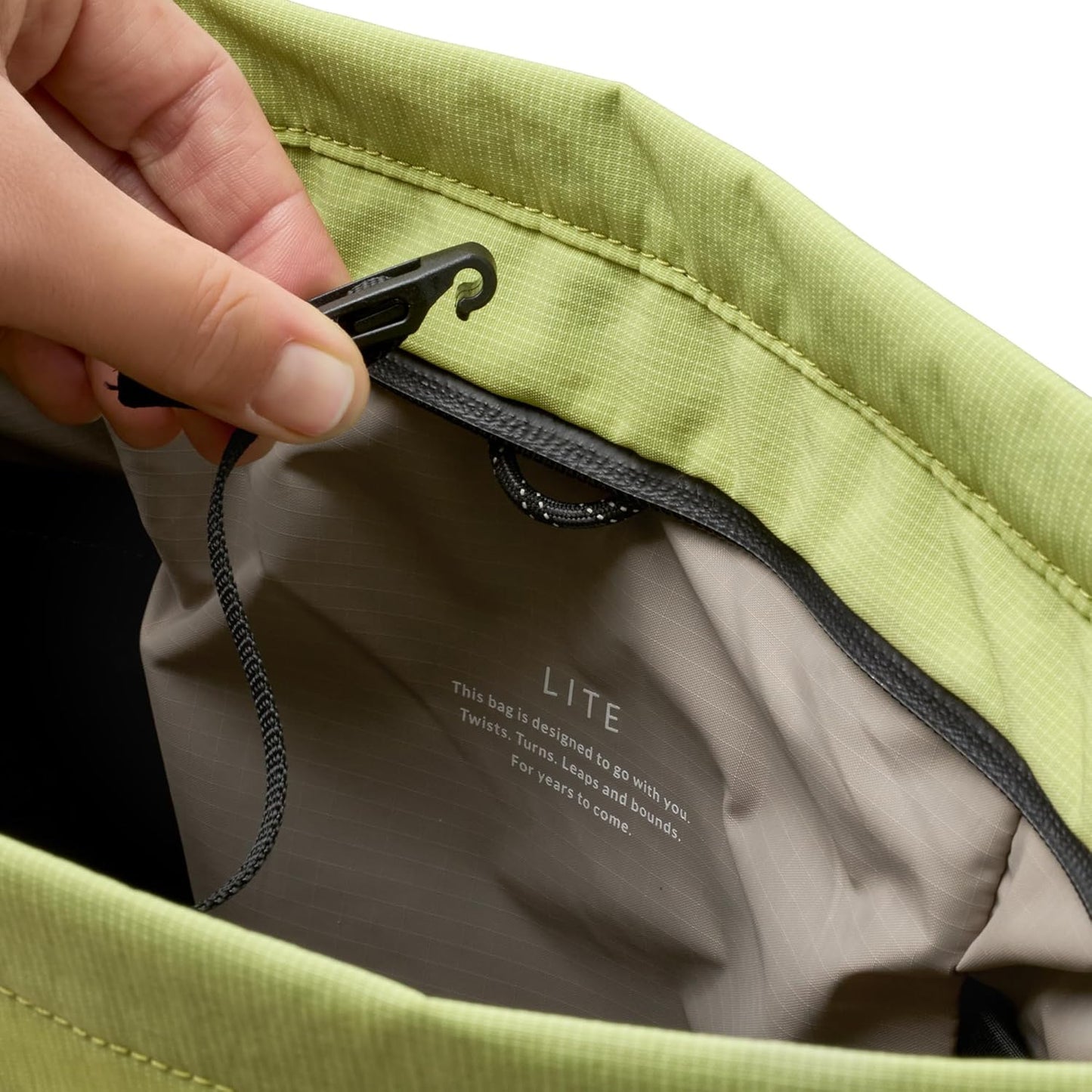 Bellroy Lite Totepack (18 liter lightweight tote bag and backpack, for beach, travel and every day) - Kiwi