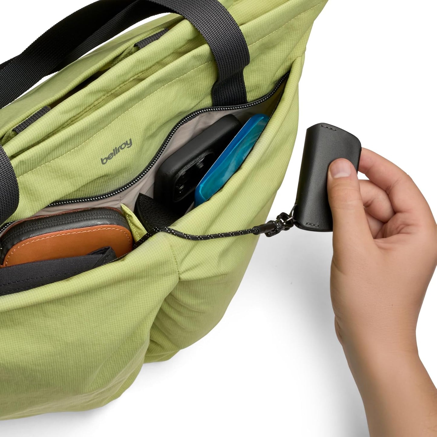 Bellroy Lite Totepack (18 liter lightweight tote bag and backpack, for beach, travel and every day) - Kiwi